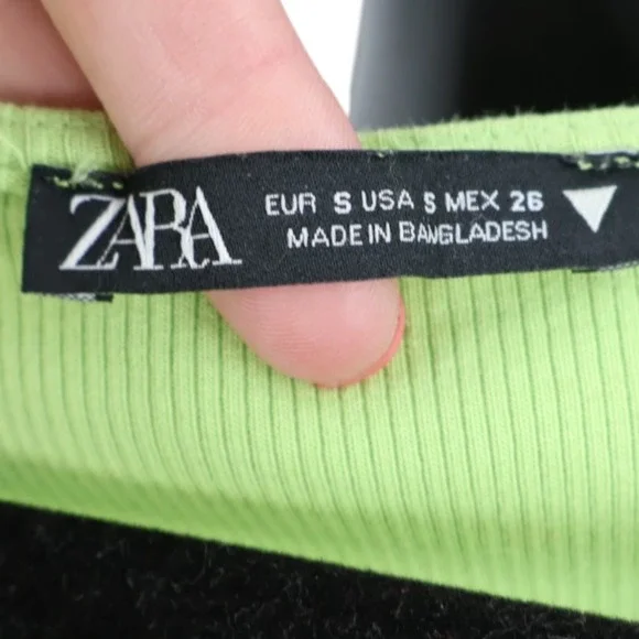 Zara Lime Green Ribbed Ruched Crop Top Ruffle Sleeve V Neck Stretch Size S - Picture 3 of 4